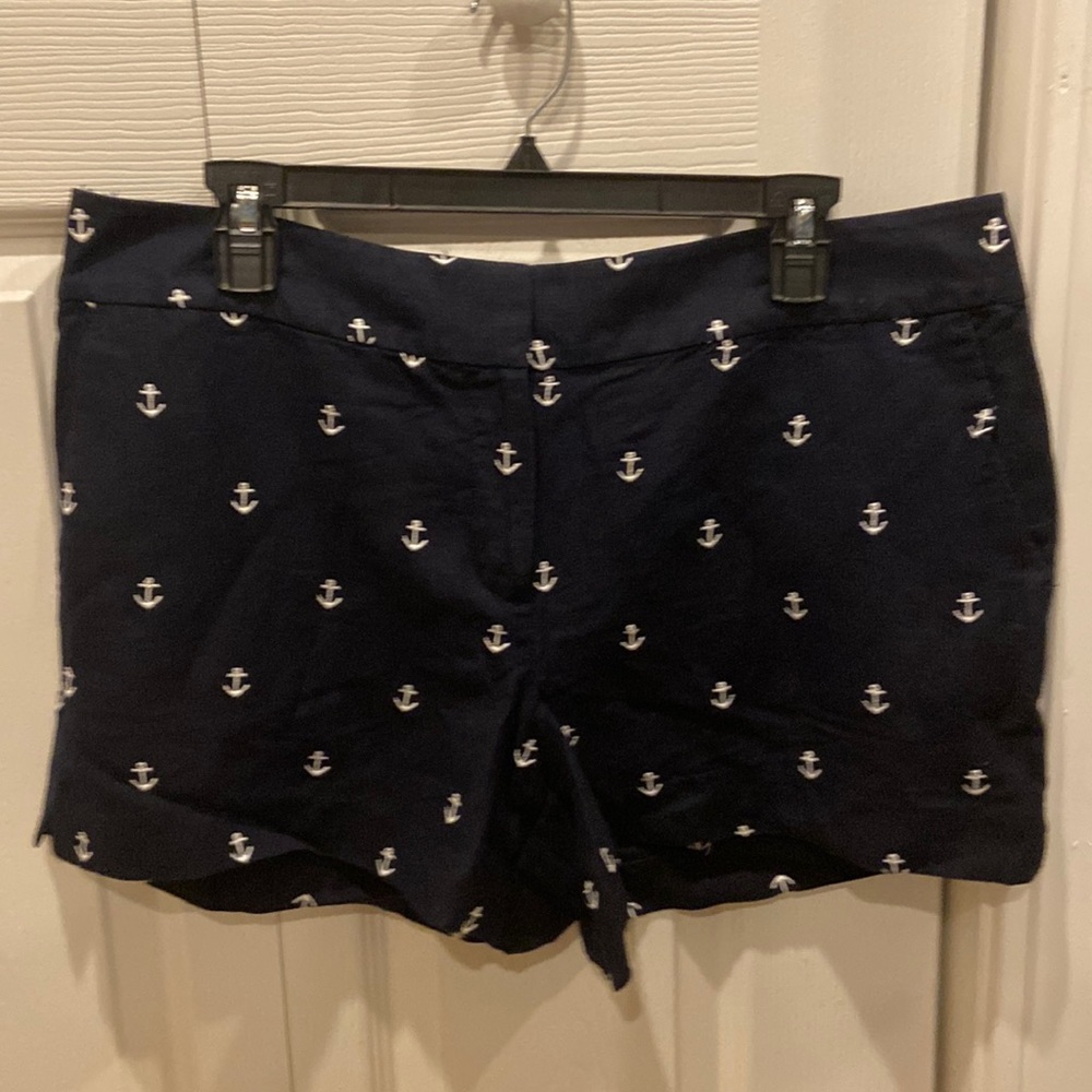 Loft New With Tags size 10 navy shorts with white anchors
